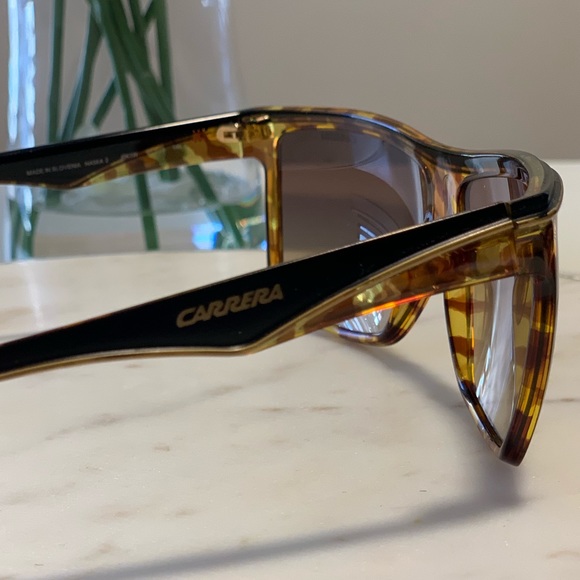 Carrera “Naska 2” Unisex Sunglasses w/case ? ☀️ main image 7